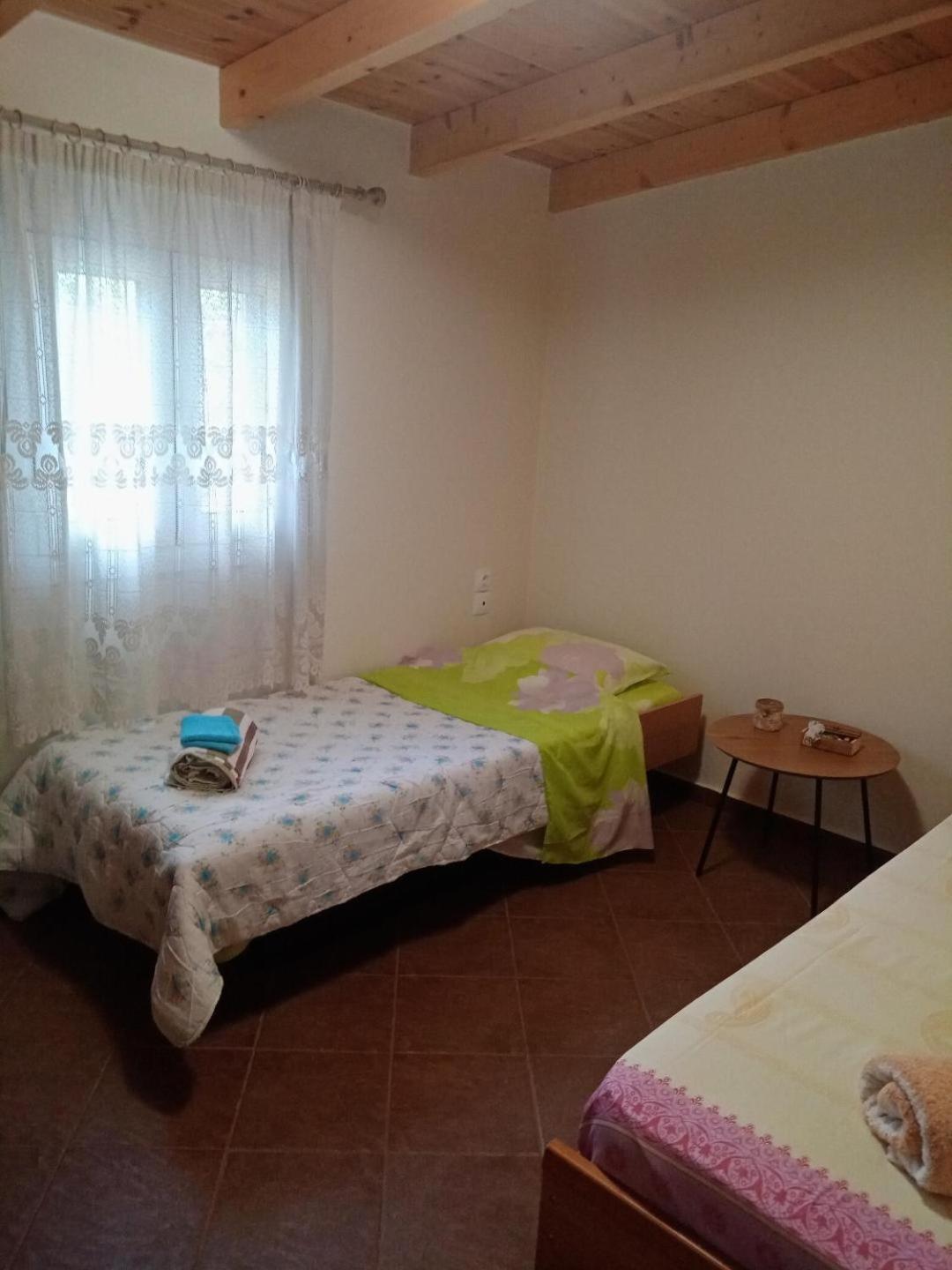 Chrysa'S House Apartment Aigio Esterno foto