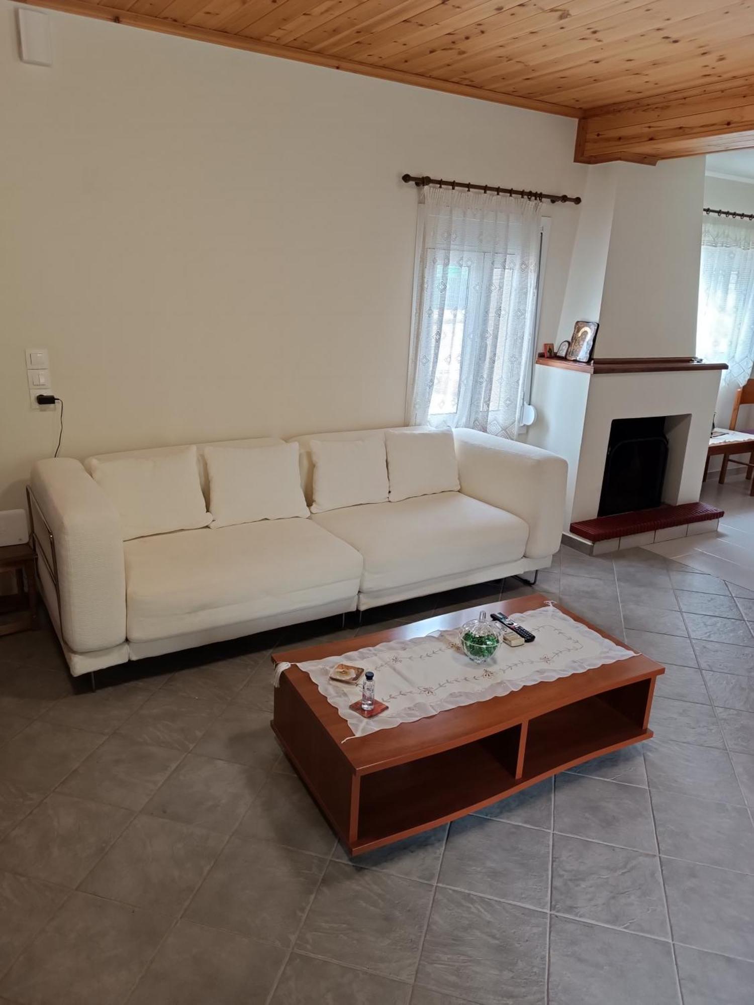 Chrysa'S House Apartment Aigio Esterno foto
